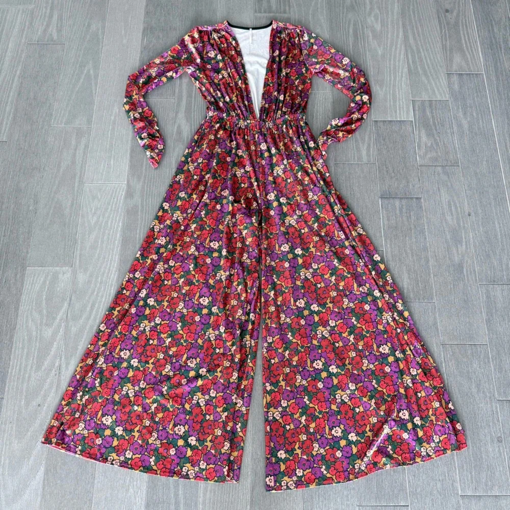 Free People Giselle Velvet Billowy Wide Leg Jumpsuit Deep V Neck Floral Print S - Picture 13 of 16